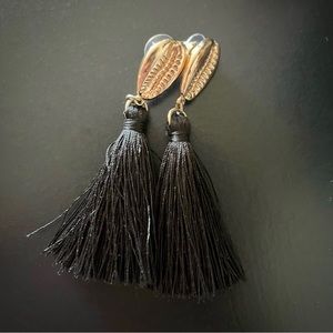Gold Shell & Tassel Earrings